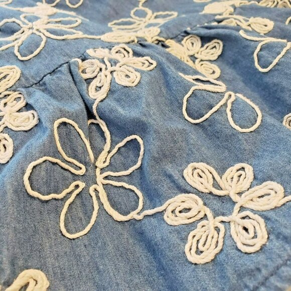 Womens Chambray Dress Daisies Mini Shift Floral Embroidered Peasant Pockets M - Picture 4 of 9